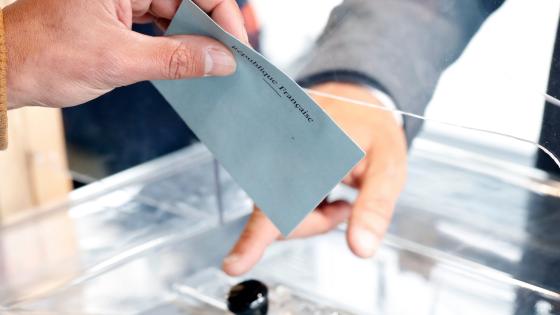 Voting in French election